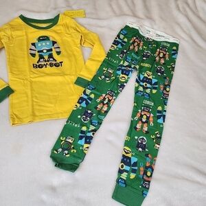 Baby Gap 2 piece boy pajamas size 5